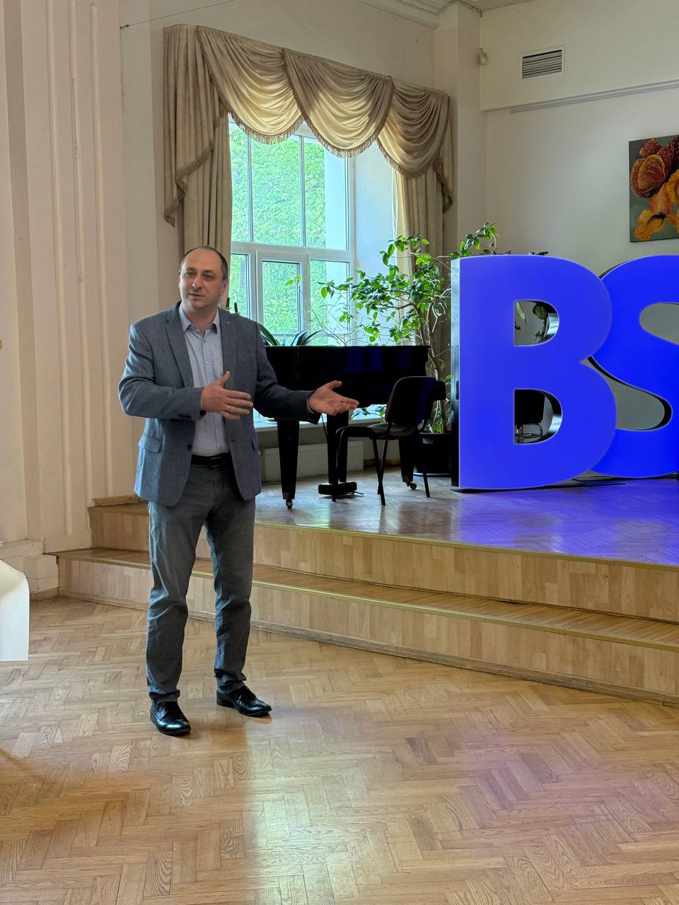 BSA absolventi dalījās ar saviem veiksmes stāstiem